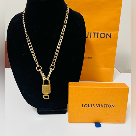 Authentic LV Gold Lock/Key #313, Authentic LV Box & Unbranded Chain 💛🧡 - Picture 7 of 10